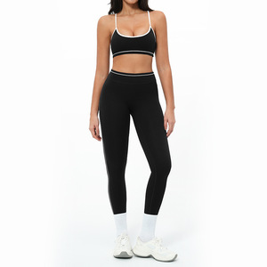 ชุดโยคะ 4 ชิ้น สีตัดกัน แต่งขอบด้วยผ้าสีต่าง ชุดออกกำลังกายสำหรับผู้หญิง ชุดกีฬาเข้ารูป ชุดออกกำลังกายหลังรัดรูป ผ้าสแปนเด็กซ์/ไนลอน - Product Image 4