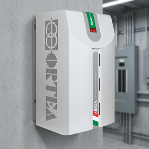 Stabilisateur de tension Vega avec affichage LED 0.7-5kVA + 15%/-25% Relais Contrôle 230V AC 50Hz Fréquence pour utilisation SVC - Product Image 3
