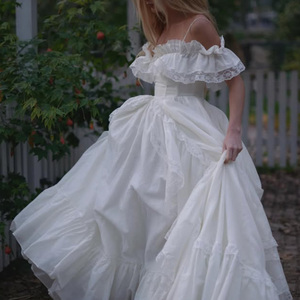 Vestido de Algodón Tejido Personalizado para Mujer, Diseño OEM para Bodas y Fiestas de Cumpleaños, Multicapa, Elegante, Color Blanco Sólido - Product Image 1