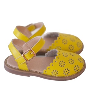 Vente en gros de nouvelles chaussures pour bébés en cuir, sandales d'été pour filles - Product Image 1