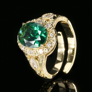 Bijoux exquis, écologiques, en cuivre plaqué or, pierre triple couleur rouge et verte en zircon de 8*10 mm, bague pour un style multicolore vibrant - Product Image 3