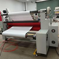 Machine de laminage automatique à chauffage électrique pour textiles avec feuille de graphite et ruban adhésif, haute précision