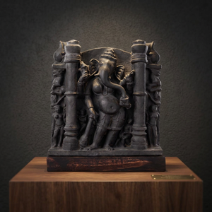 Sculpture de Ganesha féminin Vinayaki, art du temple indien ancien - Product Image 3