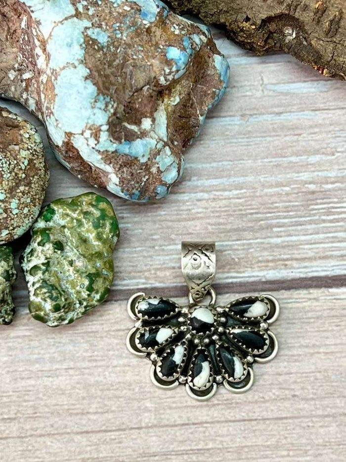 Identique à l'image