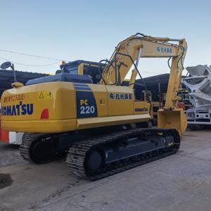 Excavadora sobre orugas Komatsu PC220 usada en perfecto estado de funcionamiento, componentes básicos que incluyen motor a la venta - Product Image 2