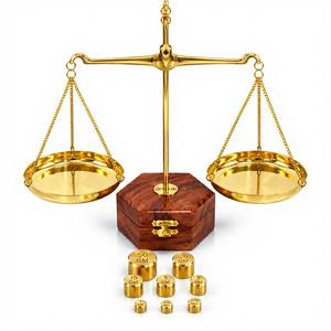 Balance de précision de luxe en laiton avec finition dorée, plateaux suspendus, base de rangement en bois et ensemble de poids en laiton, style antique, balance mécanique à poutre - Product Image 2