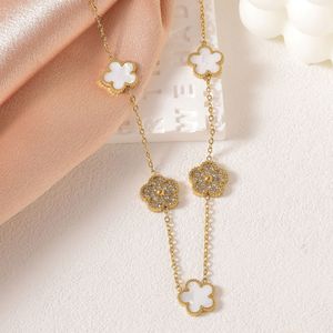 <span class=keywords><strong>Set</strong></span> di Gioielli Antitarnish da 4 Pezzi con Bracciali a Cinque Foglie Portafortuna, <span class=keywords><strong>Collana</strong></span> <span class=keywords><strong>e</strong></span> <span class=keywords><strong>Orecchini</strong></span> Placcati Oro per Donne - Product Image 3