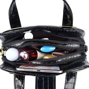 Elegante Borsa da Donna alla Moda con Motivo Coccodrillo e Reticolo, Lussuosa Borsa a Spalla con Molteplici Cerniere, Novità 2024 - Product Image 5