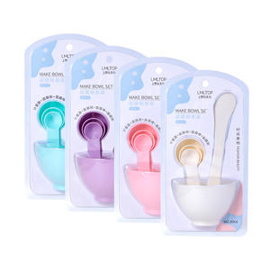 Juego de tazas para mascarillas LMLTOP, 6 piezas, cuchara de plástico para mezclar, kit de herramientas faciales para el cuidado de la piel y belleza DIY - Product Image 2