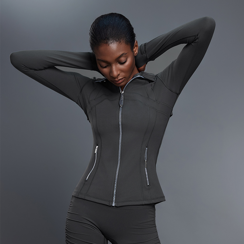 Zip-Up Activewear Hoodie (DAW182-2): fabric, pocket and construction detail