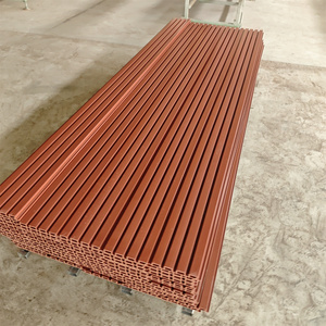 Revêtement mural extérieur en WPC fourni par l'usine, panneau composite <span class=keywords><strong>bois</strong></span>-plastique gaufré, matériau teck, technique brossée - Product Image 2