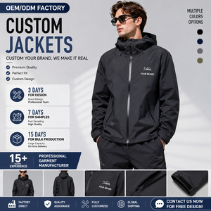 Giacca Outdoor da <span class=keywords><strong>Uomo</strong></span> Nera Impermeabile e Traspirante con <span class=keywords><strong>Cappuccio</strong></span>, Cuciture Sigillate e Tasche con Zip - Product Image 1