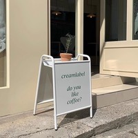 En gros : Panneaux d'extérieur, Affichages de trottoir en A, Panneaux publicitaires, Supports d'affiches, Présentoirs, Panneaux de trottoir