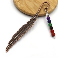 Marque-page en métal vintage, cuivre antique, fait main, avec perles rondes en cristal de guérison 7 chakras et pendentif plume en pierre précieuse