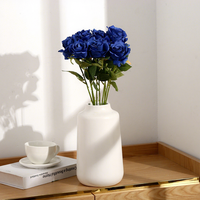 Kunstmatige roos met één steel Woonkamer Eettafeldecoraties Zijden bloemen Bruiloft Decoratieve bloemen