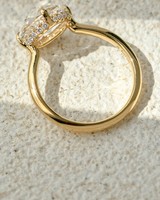Anillo Sofisticado y Elegante de Estilo Europeo con un Diamante Redondo de Corte Rosa Cultivado en Laboratorio, Engastado en Oro Amarillo de 18K, IGIsweet