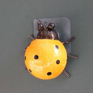 Décoration <span class=keywords><strong>murale</strong></span> mignonne en métal en forme de coccinelle, sculpture suspendue pour <span class=keywords><strong>jardin</strong></span>, ornements artistiques pour la maison - Product Image 2