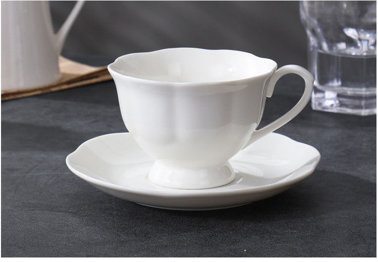 white-Dutch european-style cups and saucers-80022