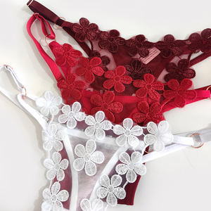 Sous-vêtements Tangas en dentelle sexy personnalisés avec nom et lettre 2024, culottes à fleurs brodées avec lettre en strass - Product Image 4