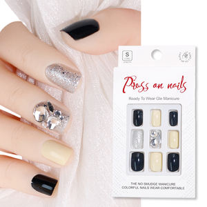 Luxe 3d Bling Strass Presse sur Ongles Haute Qualité À La Main Court Carré <span class=keywords><strong>Faux</strong></span> Ongles pour Femmes Noir <span class=keywords><strong>Beige</strong></span> Conceptions <span class=keywords><strong>Faux</strong></span> Ongles - Product Image 4