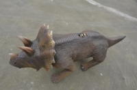 Zigong RC Roboter-Hund Triceratops Laufender Dinosaurier-Roboter Realistisches Simulationsmodell Leichtgewichtig Anpassbar für Einkaufszentren