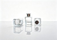 Vente en gros de flacons de parfum en verre transparent de qualité supérieure, 100 ml et 150 ml, à paroi épaisse, carrés, vides, avec bouchons métalliques, pour diffuseur d'arômes.