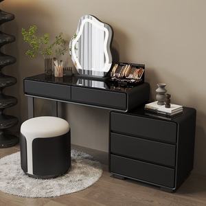 Ensemble de coiffeuse en bois noir, table de maquillage moderne en cuir avec miroir, design simple, commode de rangement pour adultes - Product Image 1