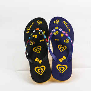 Tout nouveau PVC diapositives sandales Babouches femmes nouveau Design tongs pantoufles - Product Image 4