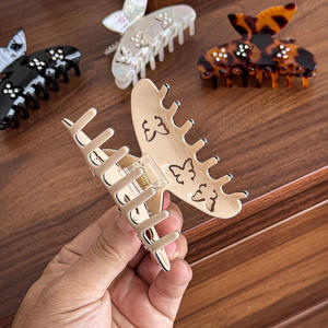 مشابك شعر أنيقة من الأسيتات بتصميم فراشة مزينة بالأحجار الكريمة للفتيات من YJL - Product Image 4