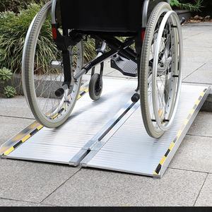 Rampe pliante manuelle en aluminium pour personnes âgées et handicapées, facile à utiliser pour l'extérieur et les soins à domicile - Product Image 6