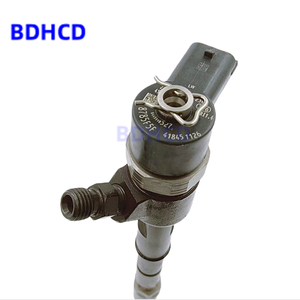 出厂价共轨燃油喷射器 0445110526 适用于博世 YN33CR 吉普大切诺基 - Product Image 2