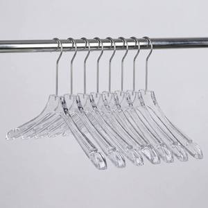 <span class=keywords><strong>Cintre</strong></span> de luxe en acrylique transparent pour vêtements de boutique féminine, avec dessus <span class=keywords><strong>plat</strong></span>, épaisseur de 3,6 cm, durable, gain de place, crochet argenté de 15 cm de long - Product Image 4
