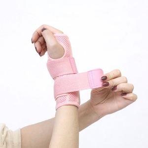 สายรัดข้อมือนีโอพรีนแบบปรับได้ ดีไซน์สีดำ ระบายอากาศได้ดี สวมใส่สบายสำหรับผู้ชายและผู้หญิง - Product Image 2
