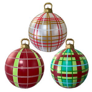 Bola Navideña Inflable Moderna de PVC Plateada/Roja/Verde con Patrón de Rayas y Asas Doradas, Ecológica e Impermeable para Hogar y Jardín - Product Image 1