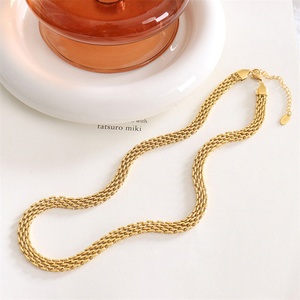 Collier haut de gamme personnalisé avec logo, plaqué or, chaîne de montre élégante - Product Image 2