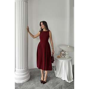 เดรสผ้าลินินสีเบอร์กันดีทรงเอไลน์ คอวี เอวธรรมชาติ ระบายอากาศได้ดี เหมาะสำหรับใส่ในตอนเย็น - Product Image 4