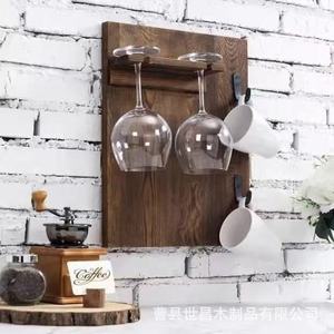 Estante de pared de madera maciza para copas de vino con ganchos para tazas para almacenamiento en la cocina - Product Image 2