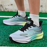 Chaussures de course pour couple en gros, amortissantes, maille respirante, confortables et souples, élégantes, grandes tailles, pour usage quotidien et course
