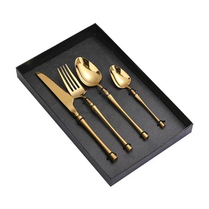 Cuillère et fourchette classiques haut de gamme en acier inoxydable 304, finition mate, design créatif du manche, <span class=keywords><strong>couverts</strong></span> dorés pour mariage à louer - Product Image 6