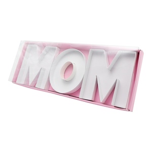 กล่องของขวัญรูปตัวอักษร MOM สำหรับวันแม่ บรรจุดอกไม้ ช็อกโกแลต ลูกอม และของหวาน พร้อมการ์ดอวยพร - Product Image 4