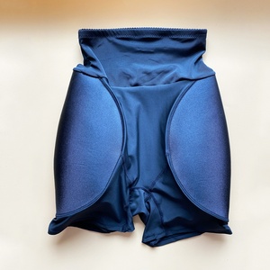 Culotte rehausseur de hanches et de fesses améliorée avec coussinets extra larges, shorty sculptant pour un volume accru des fesses, pour femme - Product Image 1