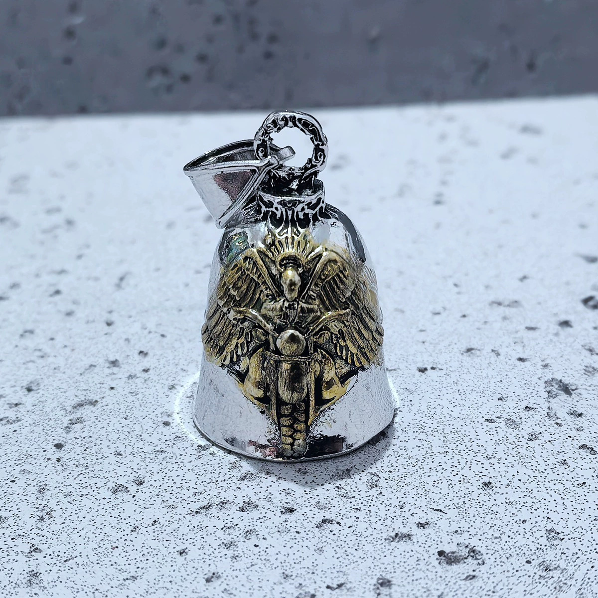 Ciondolo in oro (cerchio inciso)