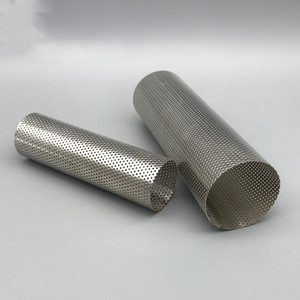 Tube filtrant perforé en acier inoxydable 304 316 sur mesure, soudé en spirale, à trous ronds, pour le contrôle du sable et la filtration des puits d'eau - Product Image 3