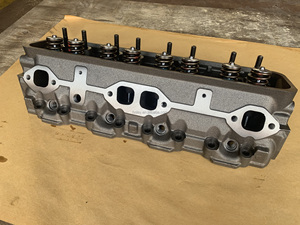 GM350 Cilinderkop 5.7 SBC V8 Complete Cilinderkop voor GM350-906 Motor Gietijzer <span class=keywords><strong>GMC</strong></span> CHEVROLET MOTOR Auto-onderdelen - Product Image 3