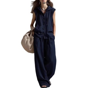 Ensemble décontracté deux pièces pour femme grande taille : haut sans manches à capuche et pantalon large taille haute pour dropshipping Shopify - Product Image 1