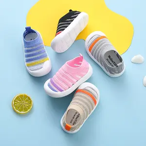 Ademende Mesh Zomer Baby Wandelschoenen Met Anti-Botsing Ontwerp Waggel Anti-Gladde Sok Babyschoenen