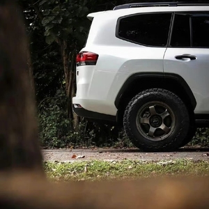 Nuevas Llantas de Aleación de Aluminio Forjado Brillante Personalizadas de Fábrica, Multirradio, ET de 40 mm, Ajuste Universal para <span class=keywords><strong>Jeep</strong></span> Wrangler Chevrolet, 16-20 Pulgadas - Product Image 4