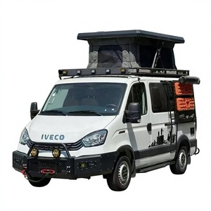 Autocaravana IVEKO 4x2 para Exteriores, 170hp Diésel, Volante a la Izquierda, Batería de 800Ah, Muebles, Aire Acondicionado, Cocina y Refrigerador, Sofá - Product Image 4