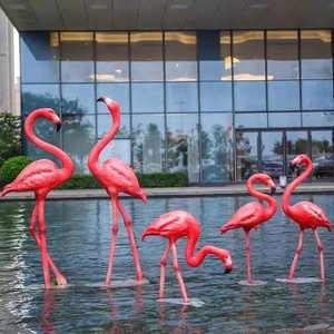 Statua di Fenicottero Decorativa in Resina Moderna, Scultura Animale in Fibra di Vetro, Colore e Dimensioni Personalizzabili, Marca BringFine per Casa e Hotel - Product Image 4