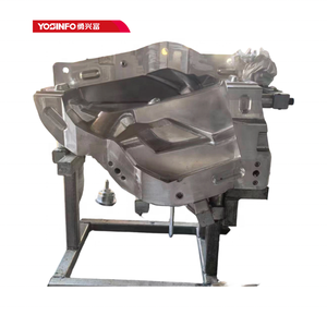 Tragbarer Auto-Kraftstofftank 5L/10L/20L Aluminium-Benzinbehälter mit Antistatik-Funktion und Ausgießrohr, rotationsgeformt, kundenspezifische Form - Product Image 4